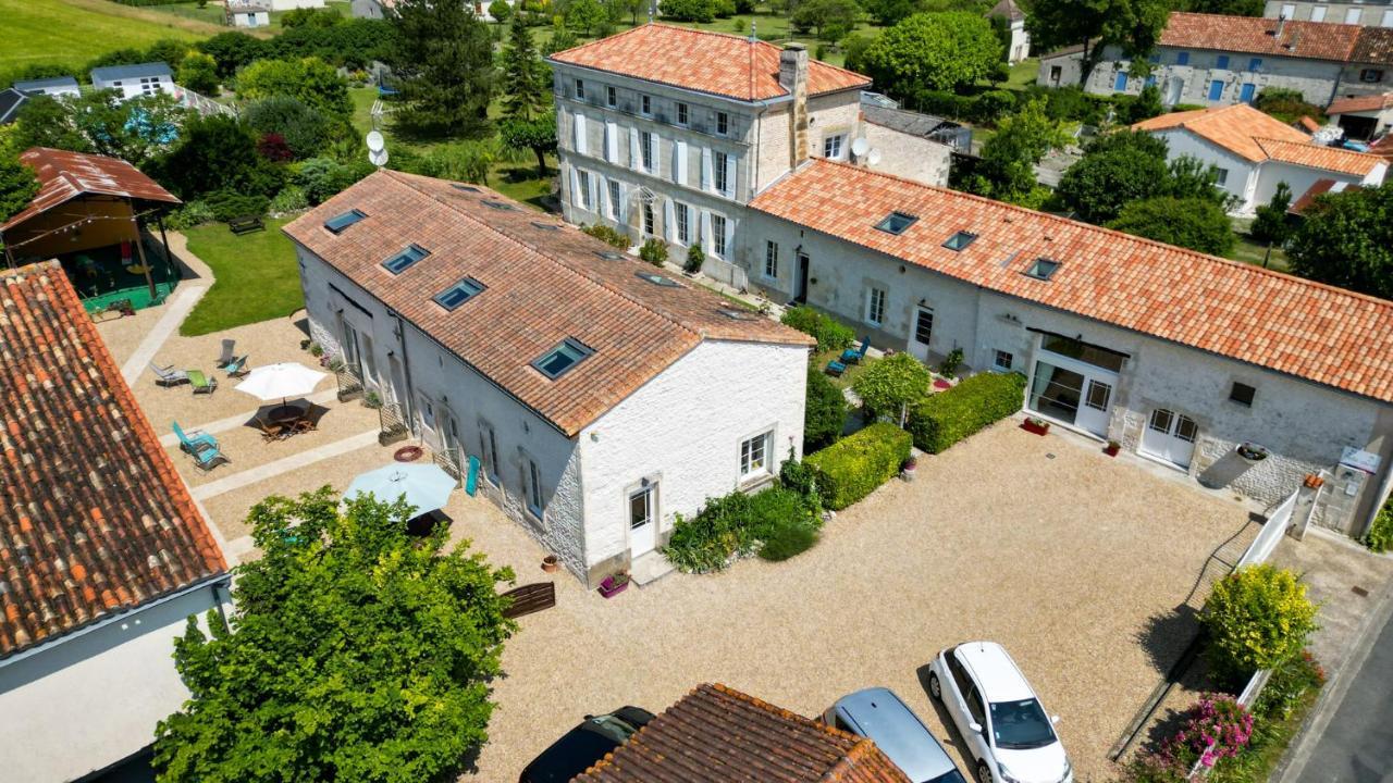Saint-Seurin-de-Palenne Les Gites Du Vigneron Et Cd'H מראה חיצוני תמונה