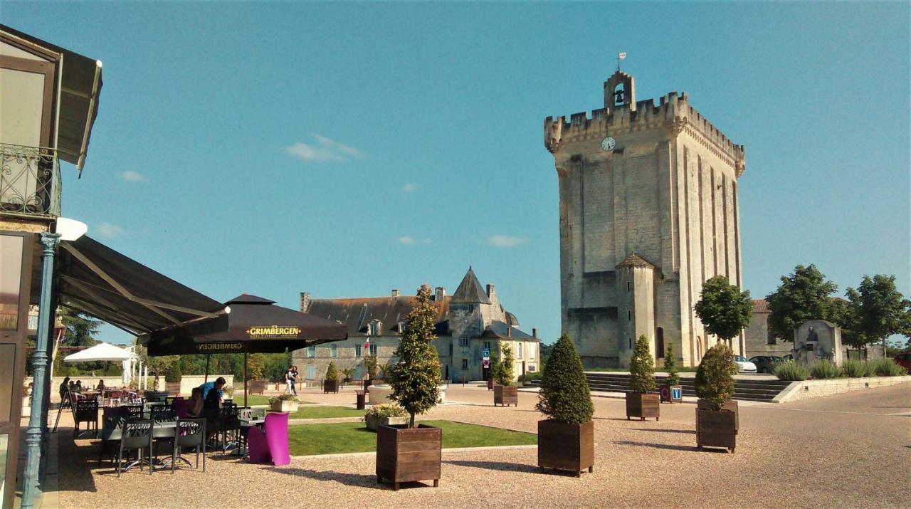 Saint-Seurin-de-Palenne Les Gites Du Vigneron Et Cd'H מראה חיצוני תמונה